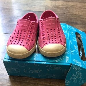 Native Jefferson pink shoes